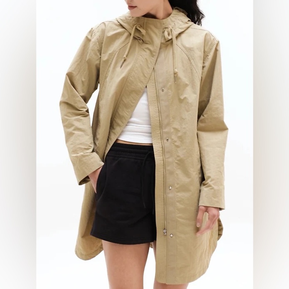 Athleta Everywhere Anorak Jacket Womens S Flax Tan Water Wind Resistant Hooded